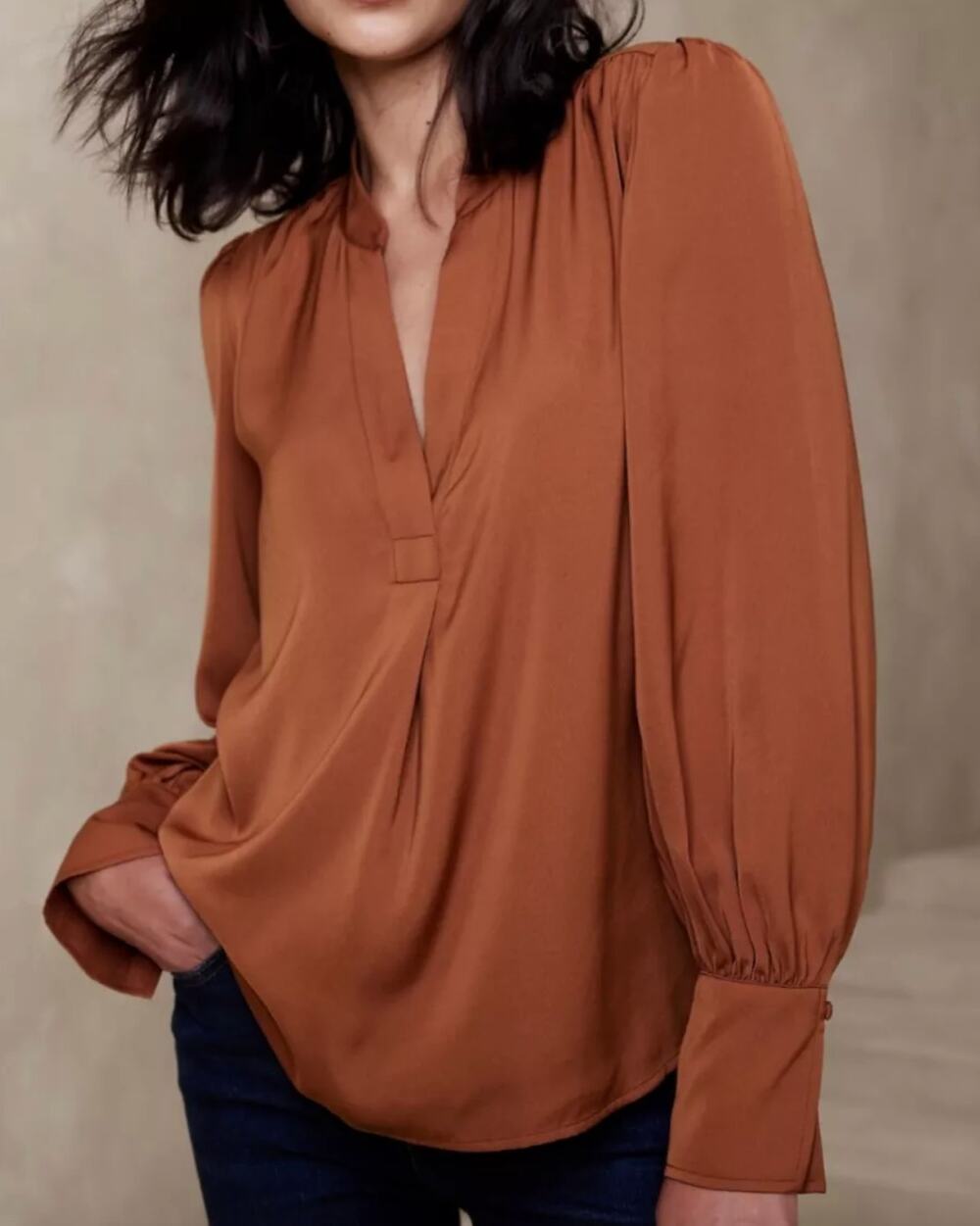 Banana Republic V-Neck Satin Top Blouse Size XL Office Colorful Flowy Classic